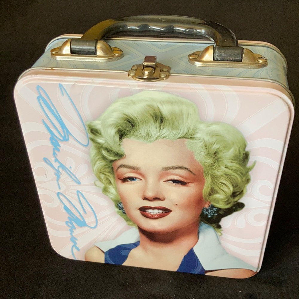 Marilyn Monroe lunchbox or purse